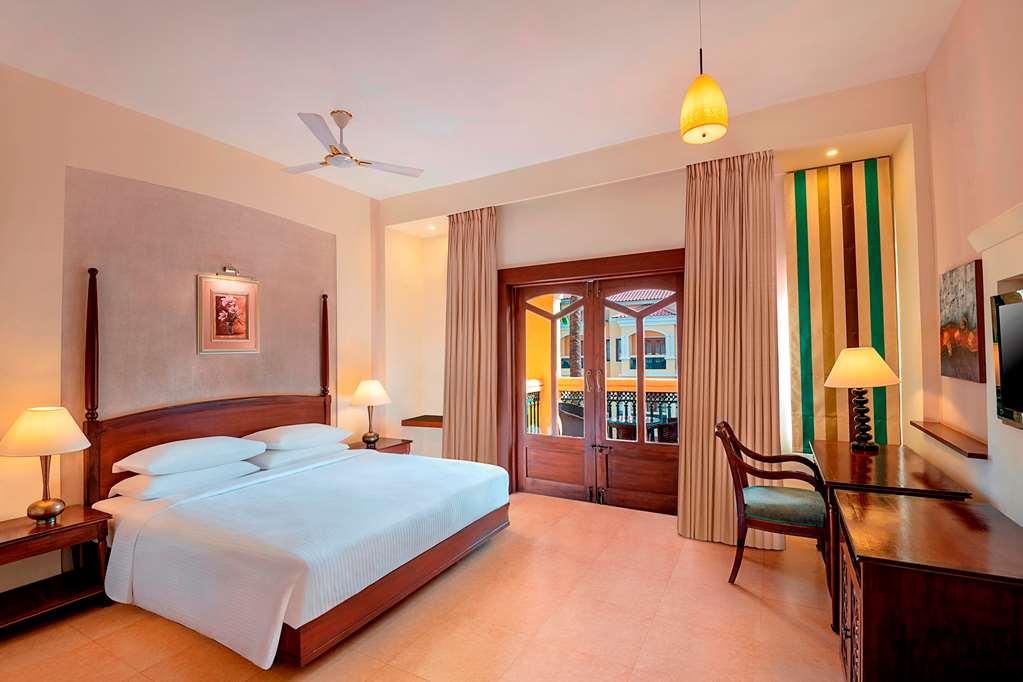 Country Inn & Suites By Radisson, Goa Candolim Bilik gambar